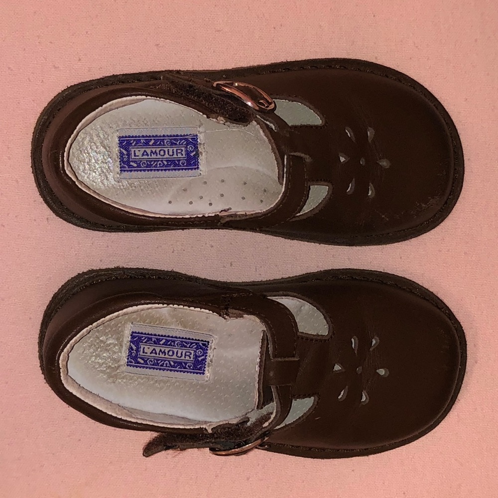 L’Amour brown toddler girls Mary Janes